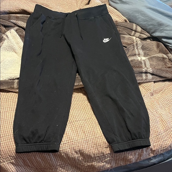 Nike Sweatpant Capris - Picture 1 of 3